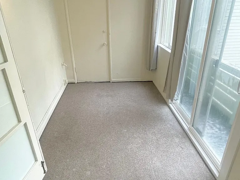 1003 Lombard St — Photo 11