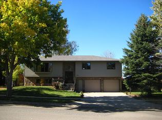 2922 Tyler Pkwy, Bismarck, ND 58503