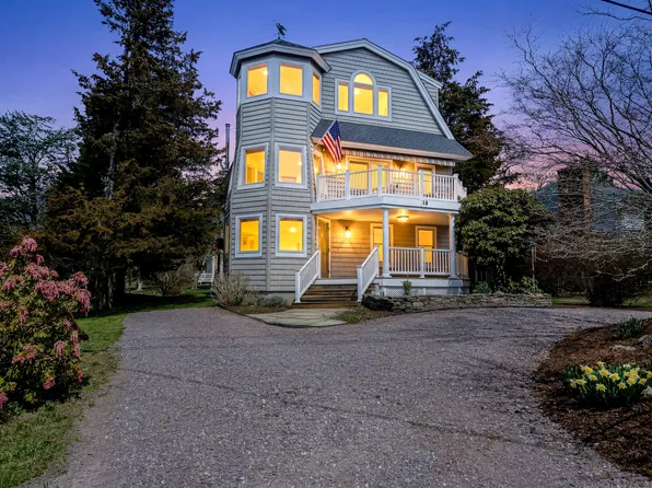 18 Lugger St, Jamestown, RI 02835