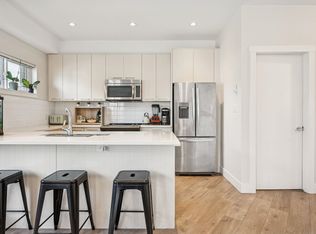 7180 Barnet Rd #205, Burnaby, BC V5A1C8