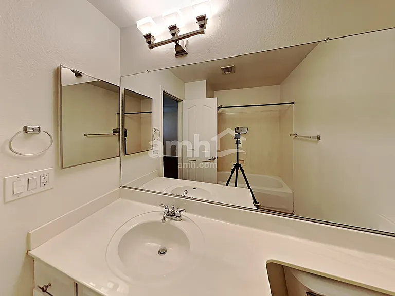 907 N Albert Dr — Photo 19