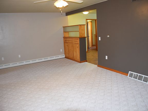 4th image of 1205 W B St