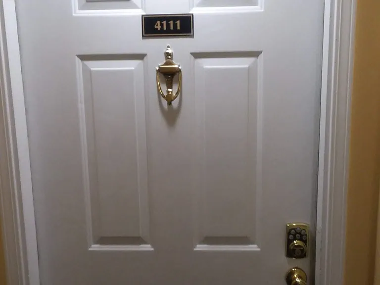 4111 Pine Heights Dr NE — Photo 2