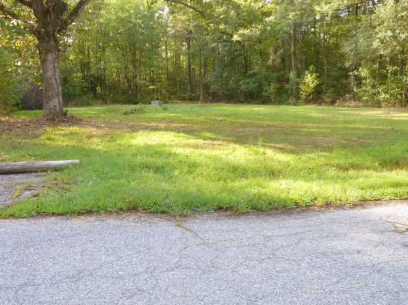 New Monrovia Rd, Colonial Beach, VA 22443