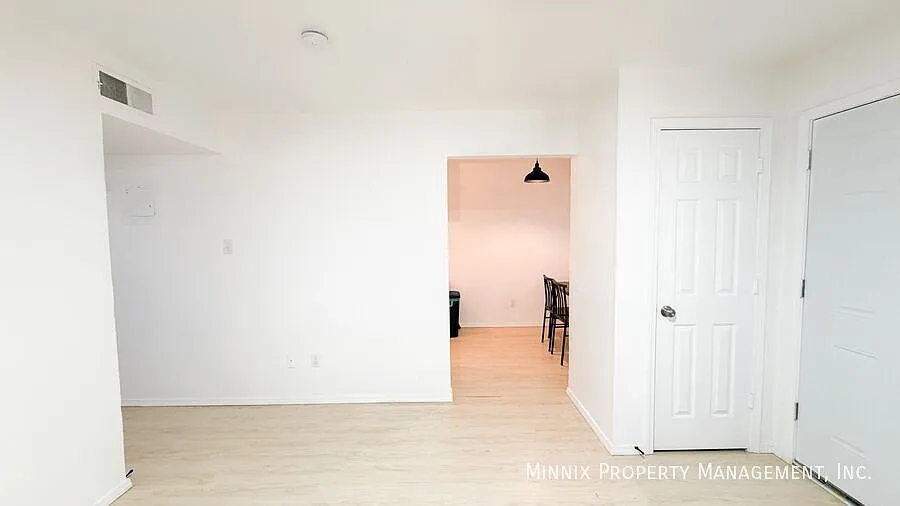 Building Photo - 5005 Avenue W #2