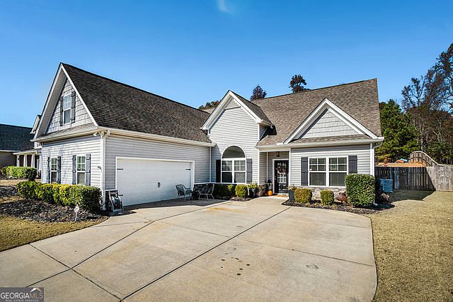 1st image of 5641 Wooded Valley Way