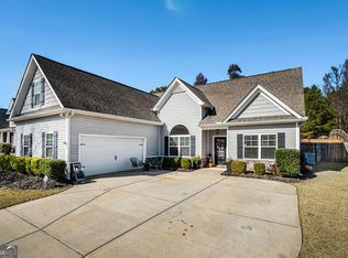 5641 Wooded Valley Way, Flowery Branch, GA 30542
