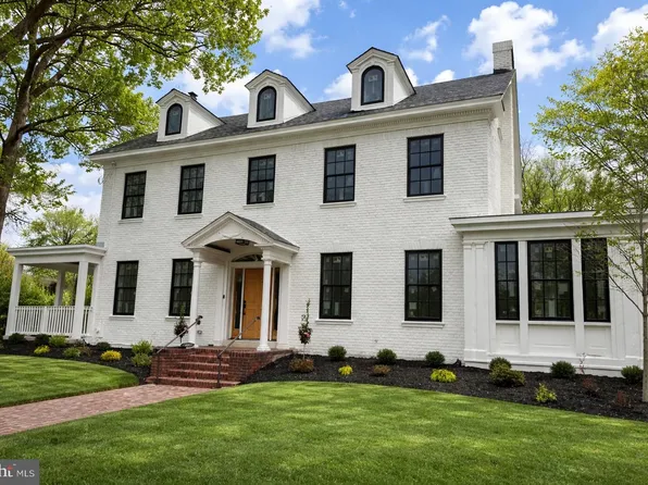 1607 Crittenden St NW, Washington, DC 20011