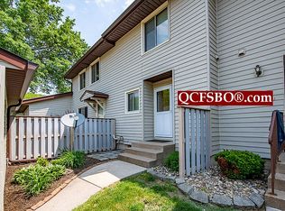 3350 Johnathan Ave, Bettendorf, IA 52722