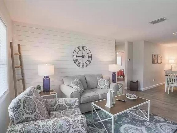 4th image of 1413 Oak Haven Dr