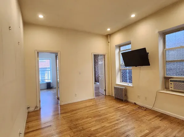 231 E 24th St #6D, New York, NY 10010