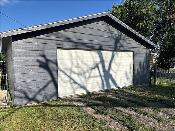2nd image of 1011 N Crawford Ave