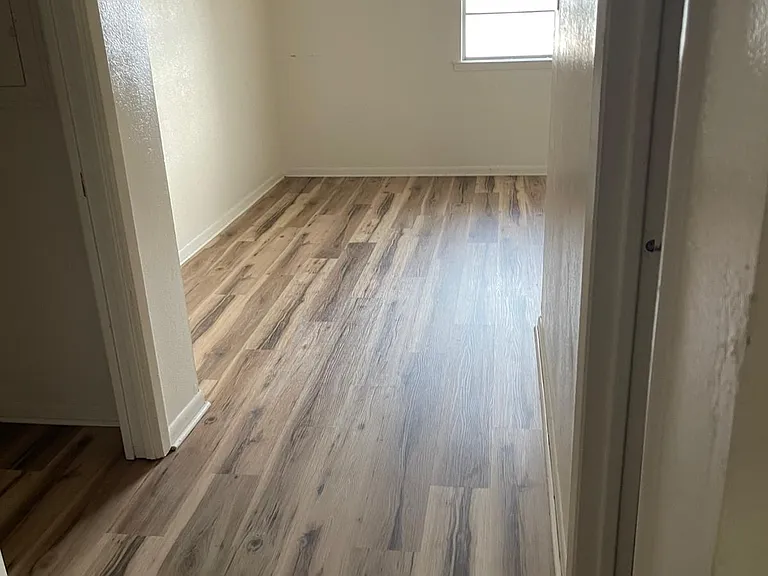 414 E Avenue A #102 — Photo 9