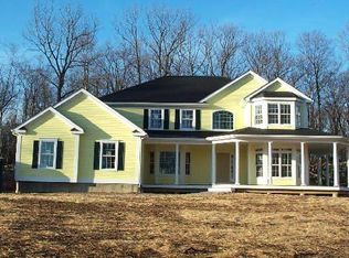 55 Russett Rd, Newtown, CT 06482