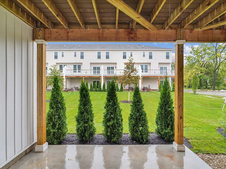 100 Village Station Cir — Photo 18