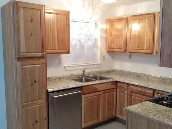 4th image of 6028 Billingsley St