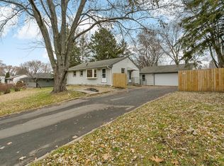 1175 Greystone Ave N, Oakdale, MN 55128