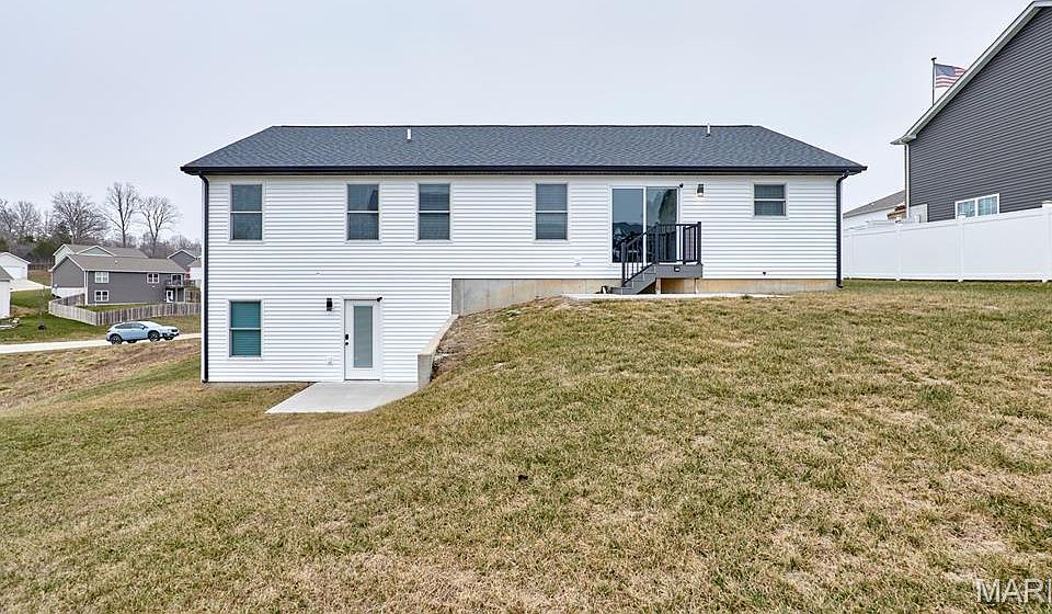 1st image of 301 Park Place Dr