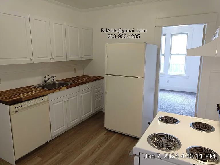 97 Loomis St #1 — Photo 2