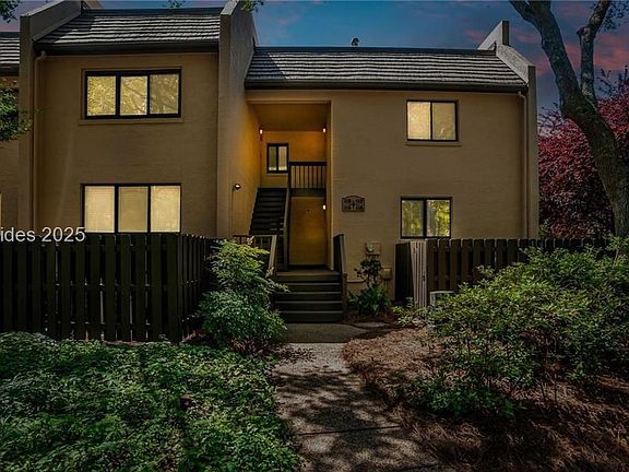 2nd image of 85 Folly Field Rd APT 116