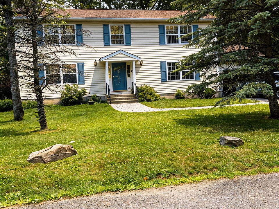1st image of 2105 Larkspur Ln