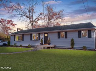 29 Chain Blvd, Bayville, NJ 08721