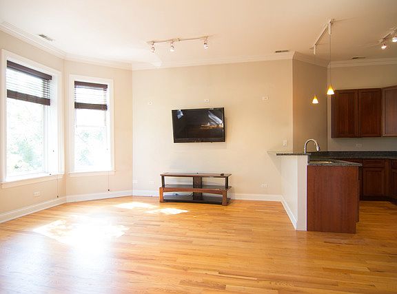 2nd image of 3734 N Clifton Ave APT 3