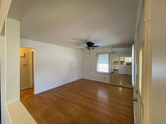 2nd image of 3131 La Vista Dr