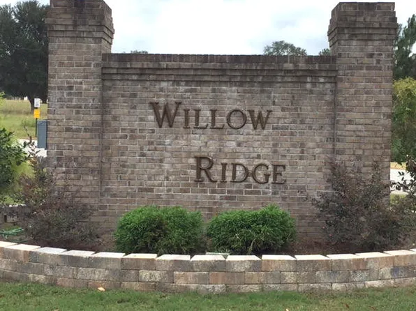 131 Willow Ridge Cir, Thomasville, GA 31757