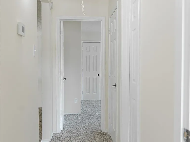1902 Vernal Glen Cir — Photo 38