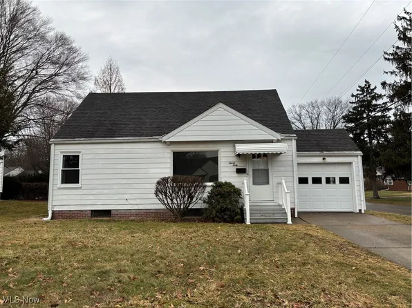 740 W Maple St, North Canton, OH 44720