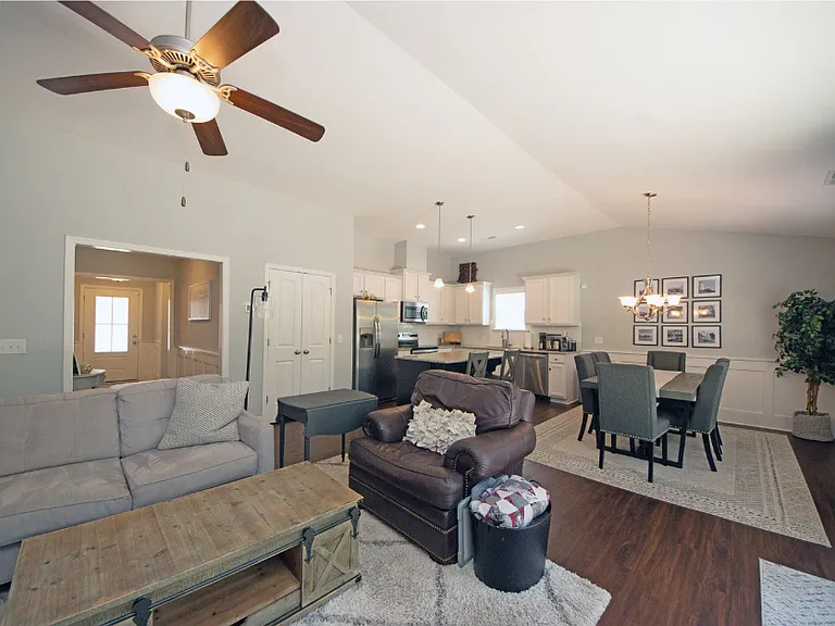 107 Prescott Cir — Photo 26
