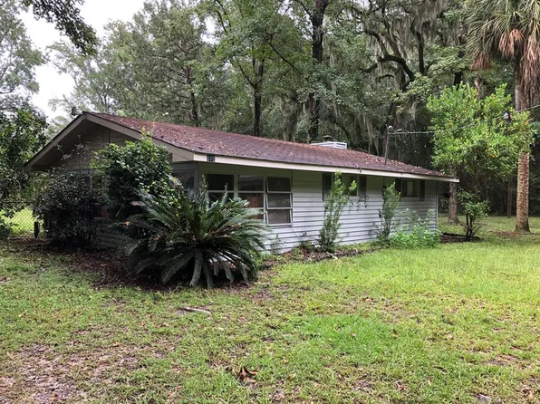 128 Circle Rd, Midway, GA 31320