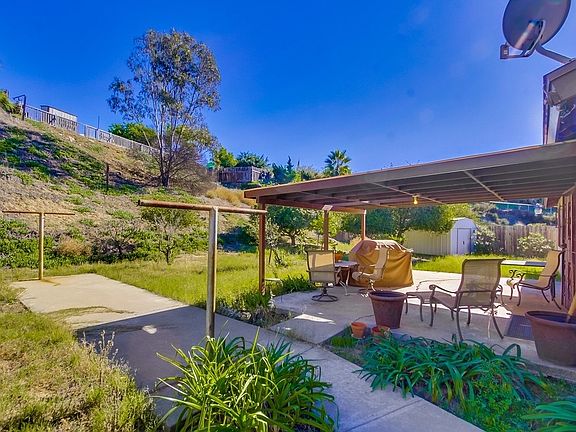2nd image of 7905 San Vicente St