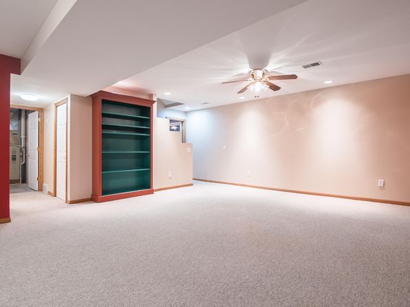 6265 W Wolf Rd, Pentwater, MI 49449