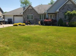 667 Cedar Dr, Cortland, OH