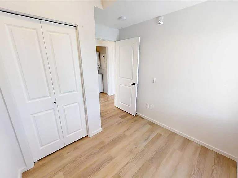 10101 105th Ave #101 — Photo 10