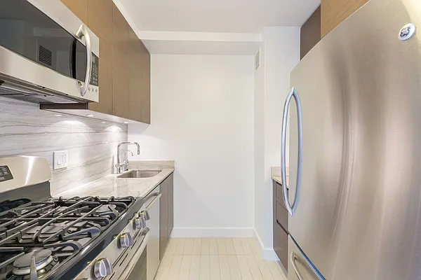 Rented by Stonehenge NYC LLC | media 35