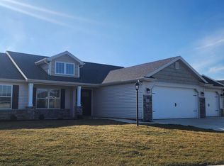 911 Hickory Ct, Decatur, IN 46733