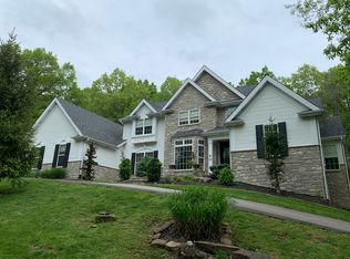 344 Wild Horse Canyon Dr, Chesterfield, MO 63005