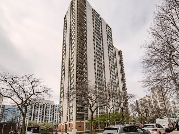 1255 N Sandburg Ter Unit 2606E, Chicago, IL 60610