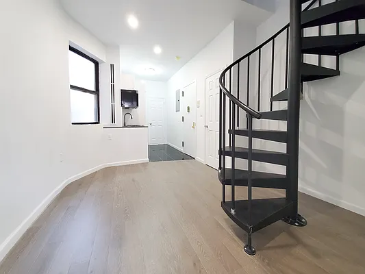 Rented by Brighton Management | media 19