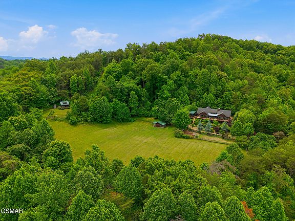 8th image of 1319 Licklog Hollow Rd