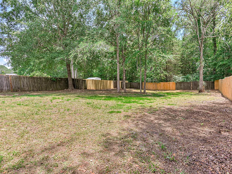 1955 Shoreline Dr — Photo 32