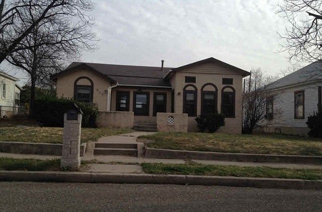 1st image of 317 W Avenue B