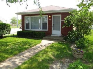 7701 Narragansett Ave, Burbank, IL 60459