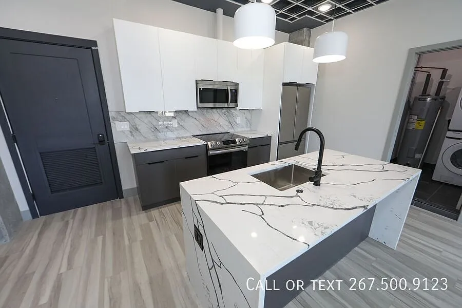 1810 E Venango St #501