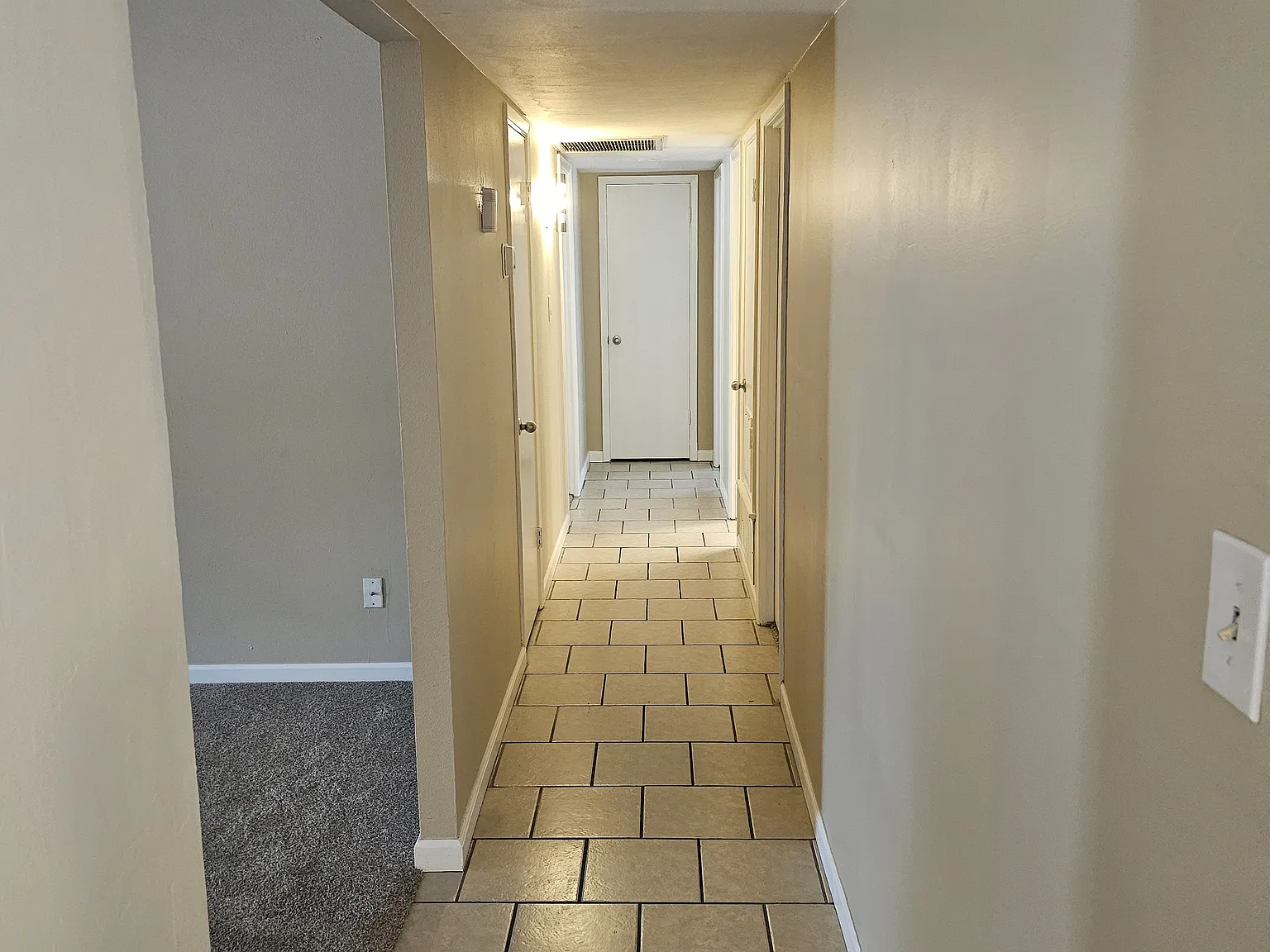 4 bed, 2000 sqft, $2,900 — Photo 4