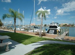 800 Bayway Blvd APT 10, Clearwater, FL 33767