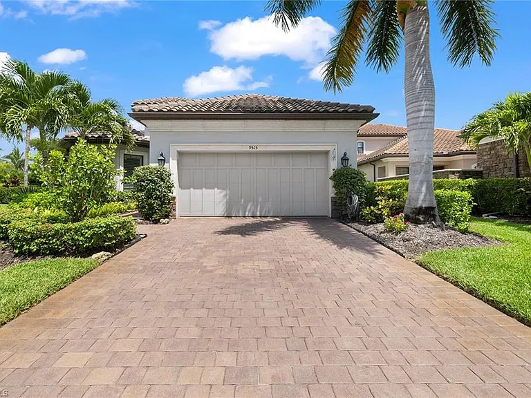 9515 Campanile Cir — Photo 36